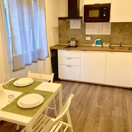 Mimi Rooms&studios Guest house *