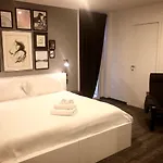 ゲストハウス Mimi Rooms&studios