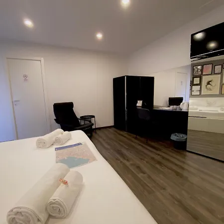 Mimi Rooms&studios * Triest