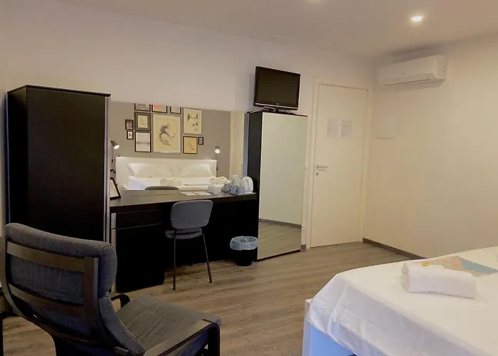 Mimi Rooms&studios Guest house 4*